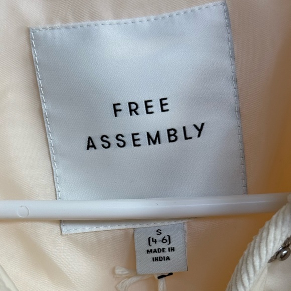 NWT Sold Out Free Assembly Quilted Collar Jacket in Cream - Picture 6 of 7